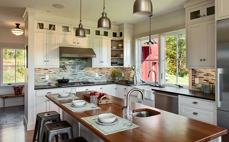 Dash Landing farmhouse by Whitten Architects