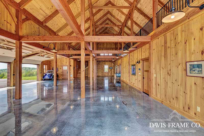 Timber frame barn in New Hampshire